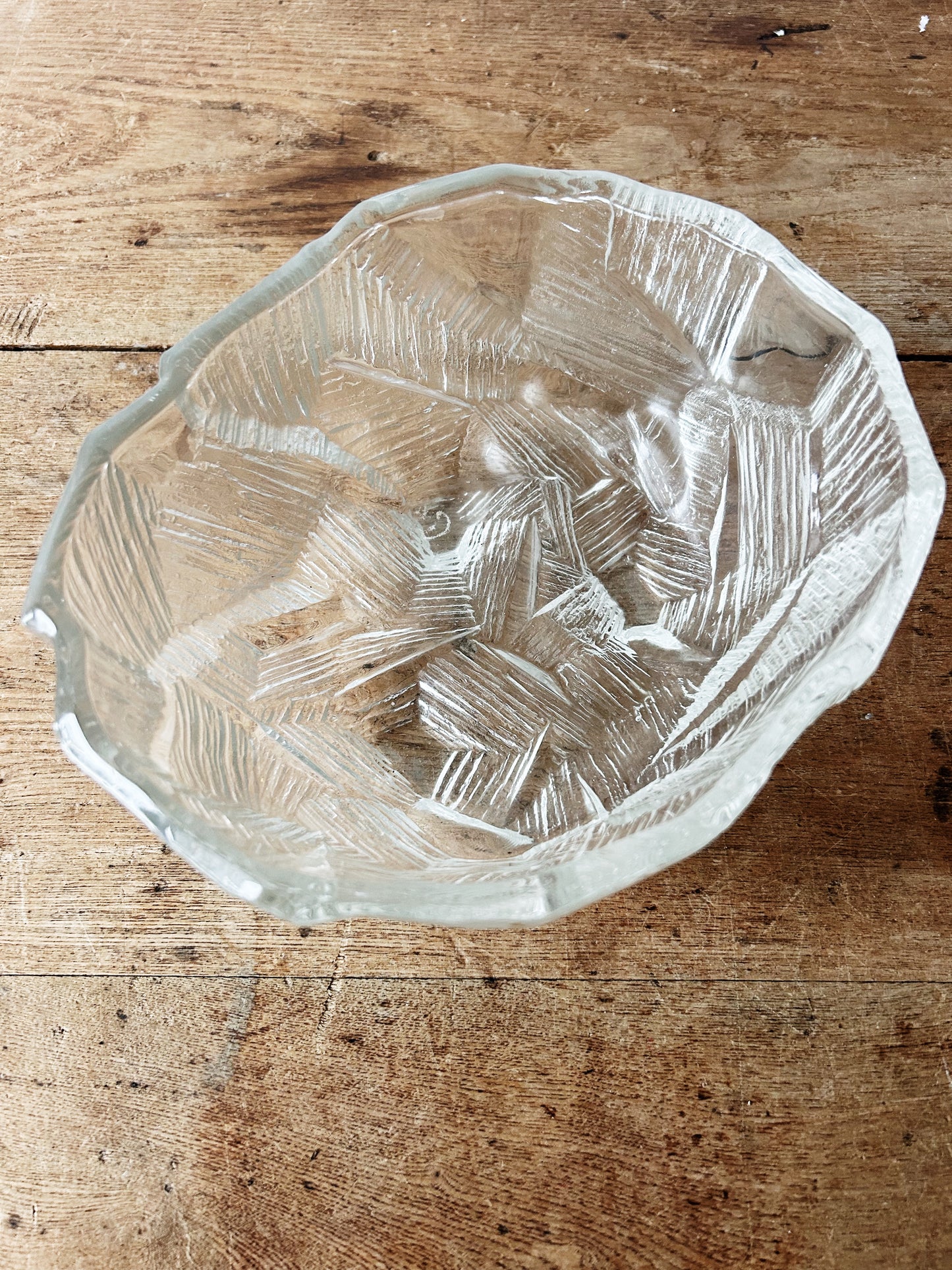 Mid Century HOYA Japan Iceberg Bowl